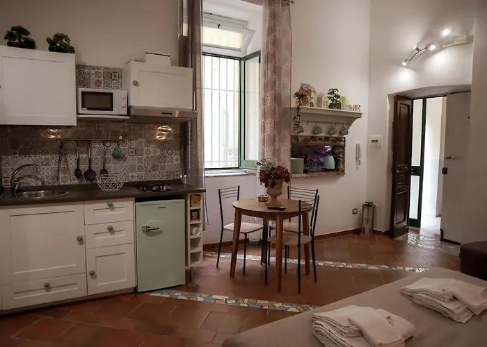 Icon Living 公寓 *